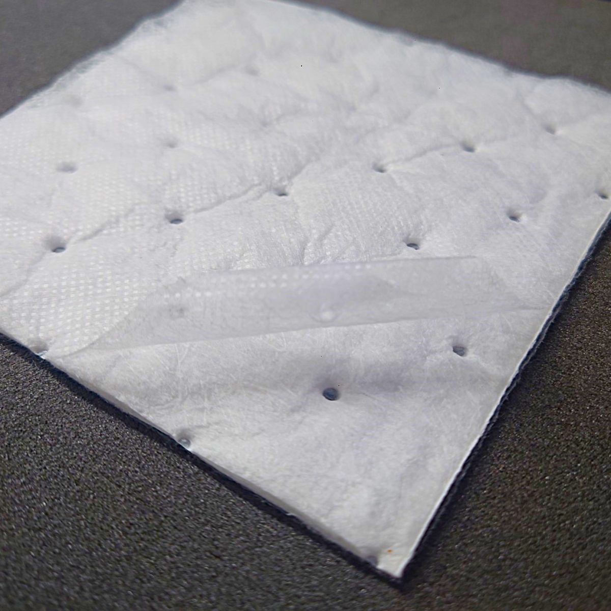 381x457mm 油吸着パッド(水分離型/100枚)【EA929DG-11】