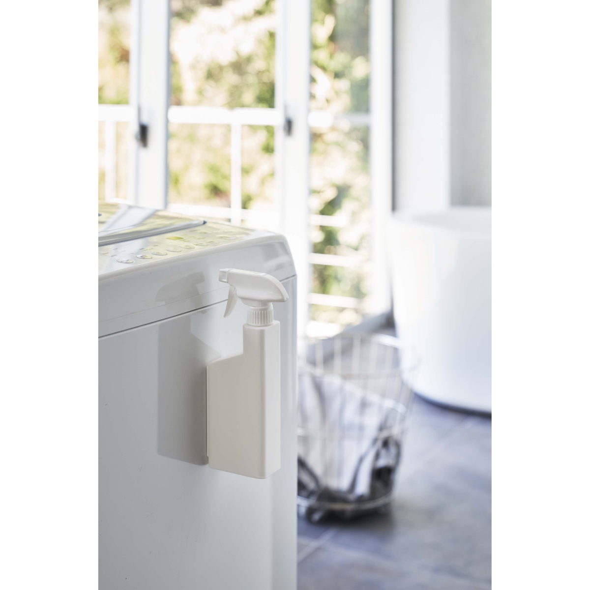 45x105x230mm スプレーボトル(マグネット付)【EA115MY-21】