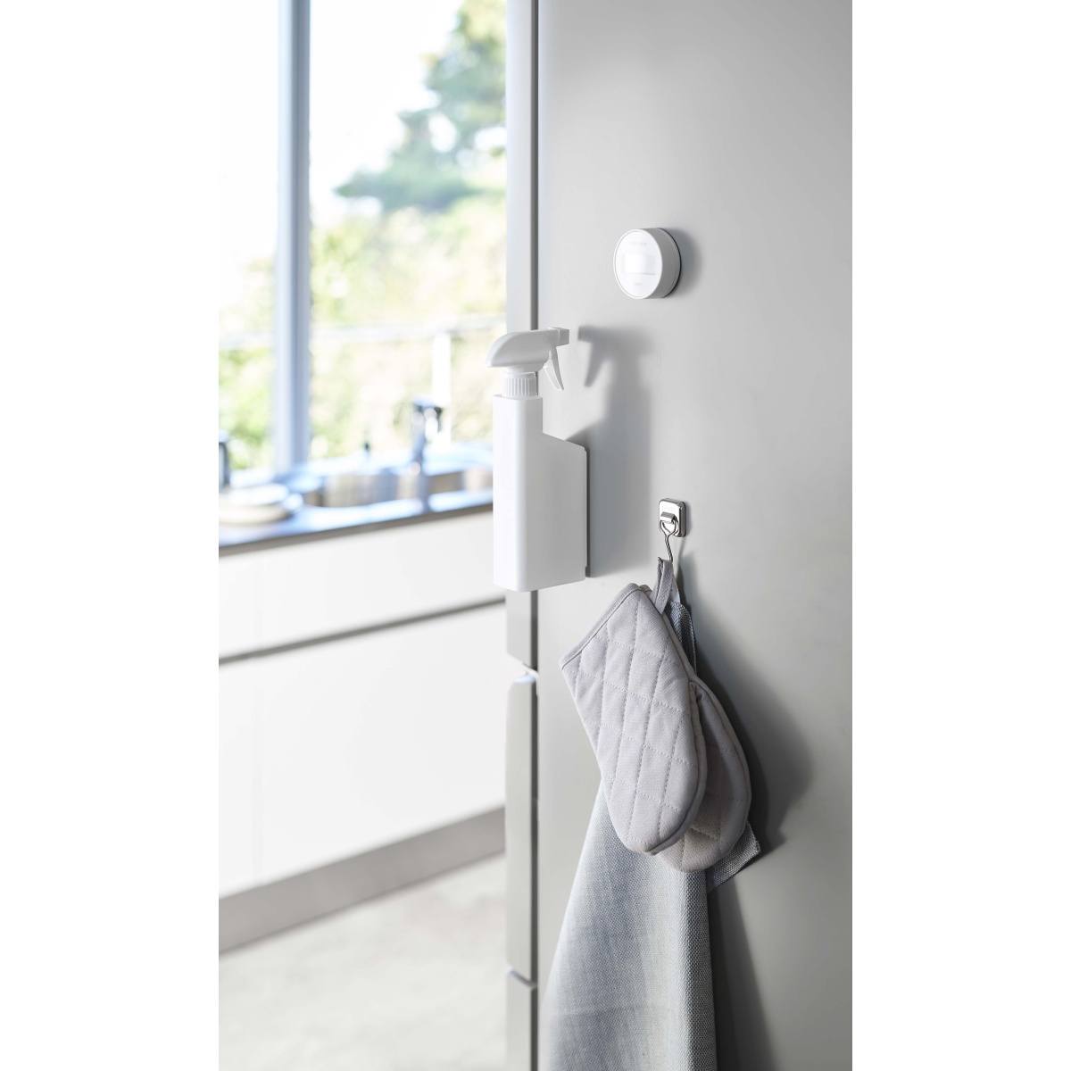 45x105x230mm スプレーボトル(マグネット付)【EA115MY-21】