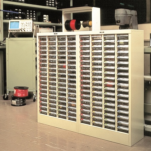 492x240x880mm/4列 18段パーツキャビネット【EA957HC-12A】