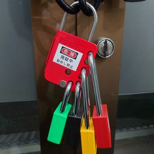 58x110mm ロックアウトハスプ(ステンレス製)【EA983TB-6】