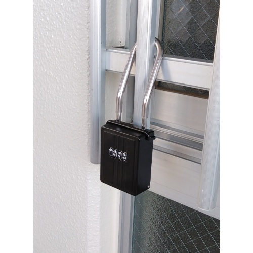 68x60x180mmキーボックス(ダイヤル開閉式/アングル型)【EA983ZA-10】