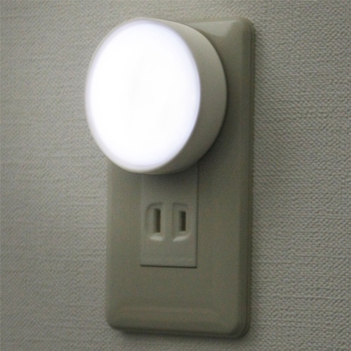 AC100V/0.2W LEDセンサーライト(明暗センサー式)【EA864CB-64】