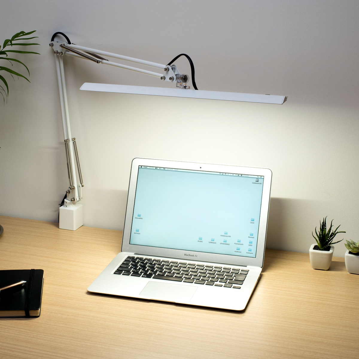 AC100V/11.9W 照明灯/LED(クランプ式/黒)【EA761XD-22】