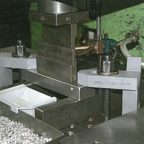 M 6x 50mm プレーンクランプ【EA637CA-6】