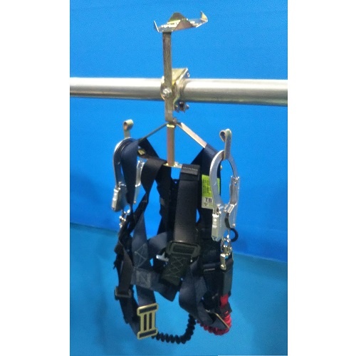 ヘルメット・フルハーネス用ラック(単管パイプ取付)【EA998AZ-12A】