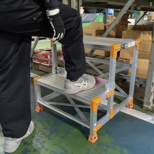 作業台用蹴り止め (1000mm幅)【EA903PA-103】