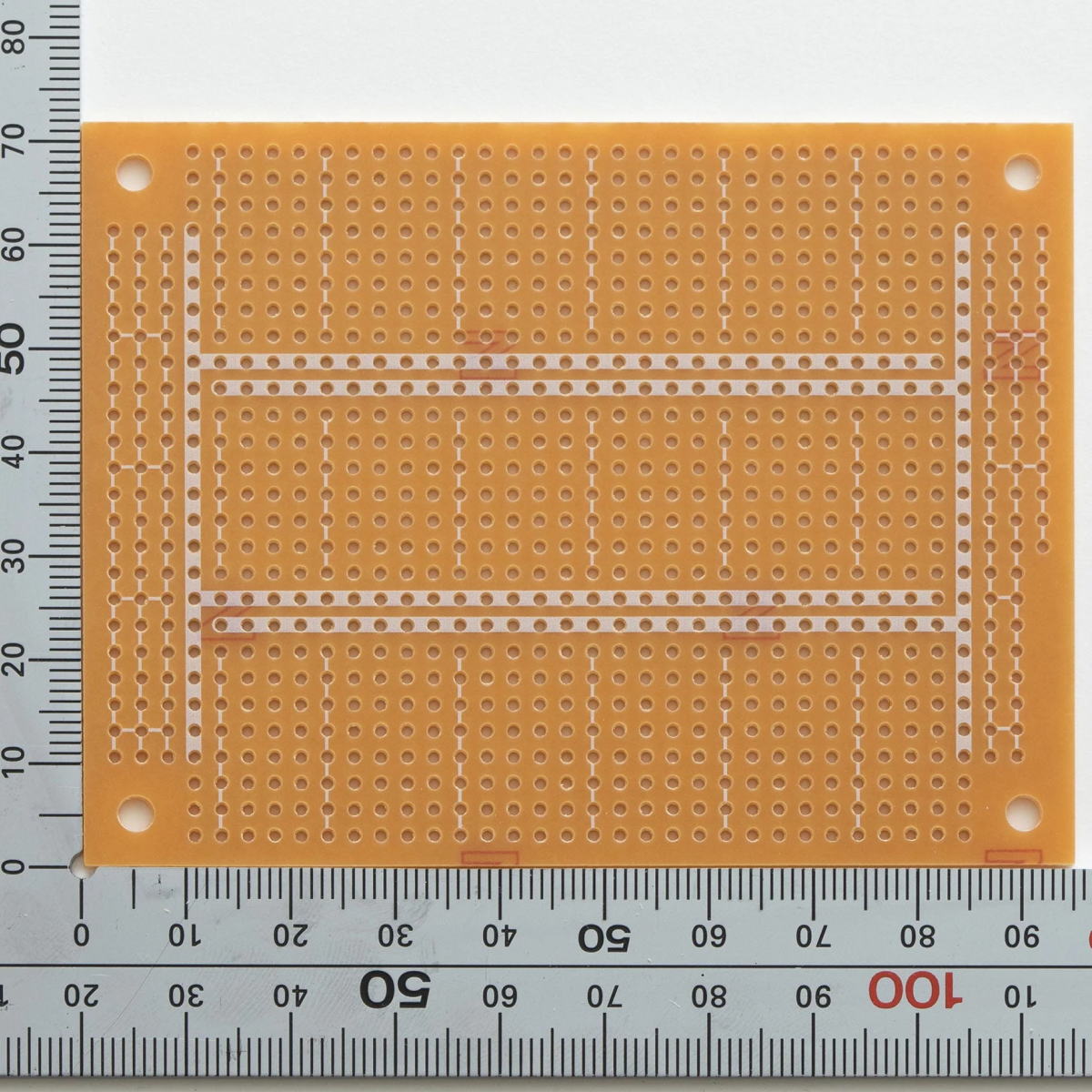 ユニバーサル基板 片面 紙フェノール ICパターン 95×72mm【ICB-293V】