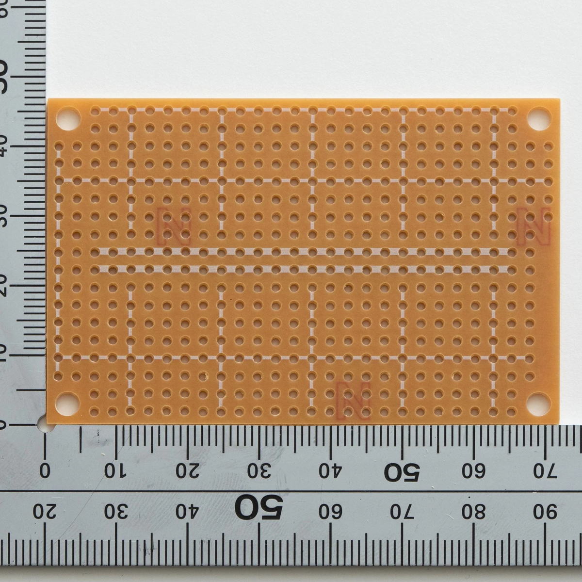 ユニバーサル基板 片面 紙フェノール ICパターン 72×47mm【ICB-288V】