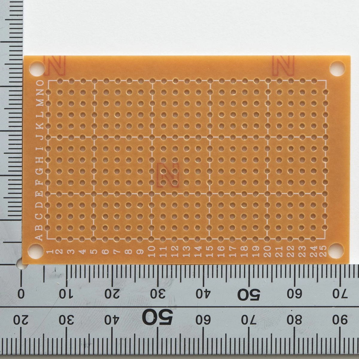 ユニバーサル基板 片面 紙フェノール 72×47mm DIP-IC用連結パターン【ICB-88】