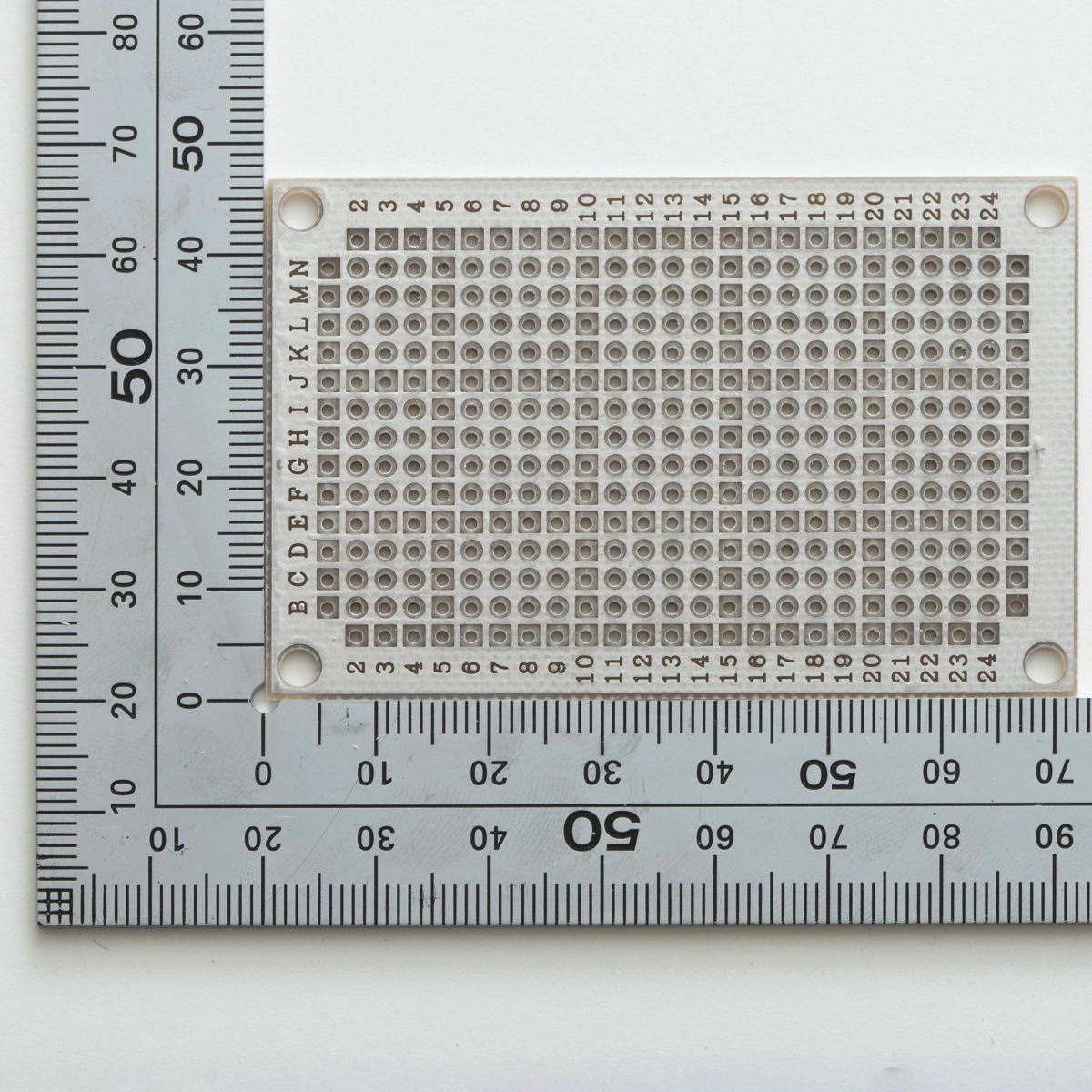 ユニバーサル基板 両面 ガラスコンポジット レベラーはんだ 72×47mm【ICB-88SEG】